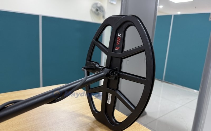 Máy dò kim loại dưới lòng đất Minelab X-terra Elite, dò tìm hiệu quả, chính xác.