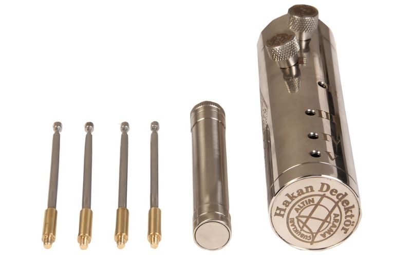 Máy dò khoảng cách xa Hakan Model 15 được trang bị 4 ăng-ten