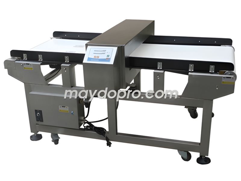 Máy dò kim loại VMF Detector được thiết kế dạng để bàn kết hợp băng tải