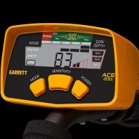 Máy dò kim loại dưới lòng đất Garrett ACE 200i